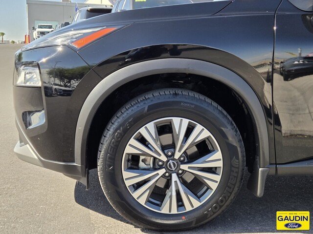 Used 2023 Nissan Rogue SV FWD image 10
