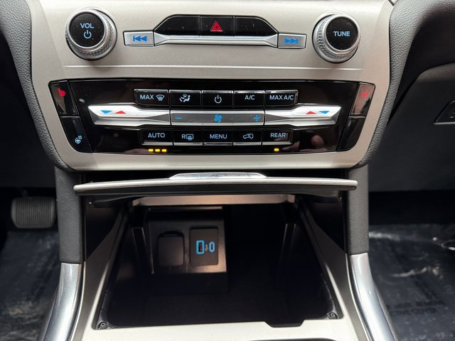 Certified 2022 Ford Explorer XLT w/ Equipment Group 202A image 19