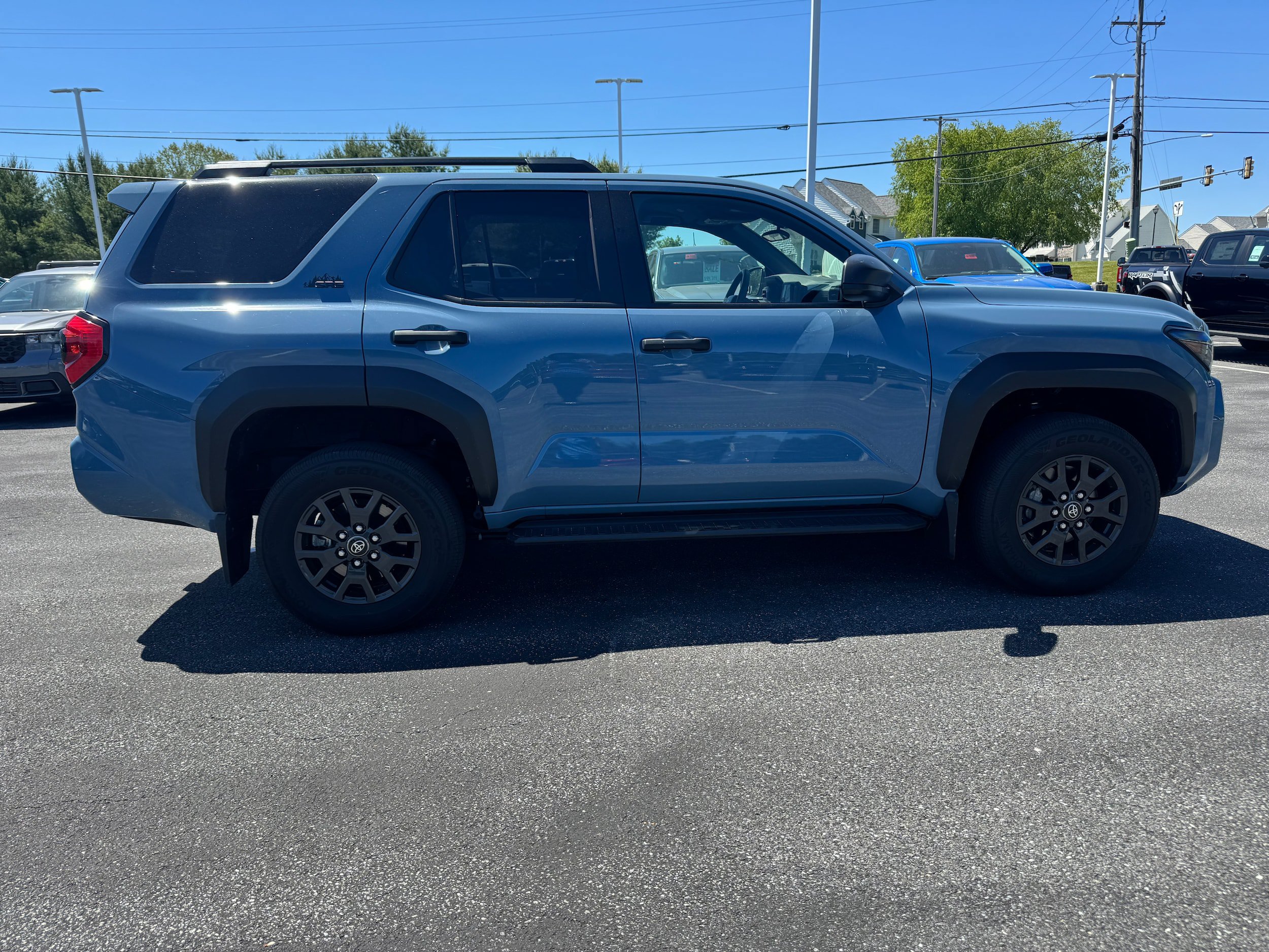 Used 2025 Toyota 4Runner SR5 AWD/4WD image 6
