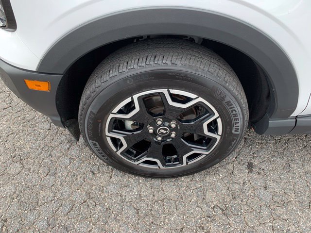 Certified 2025 Ford Bronco Sport Outer Banks w/ Outer Banks Tech Package+ AWD/4WD image 31