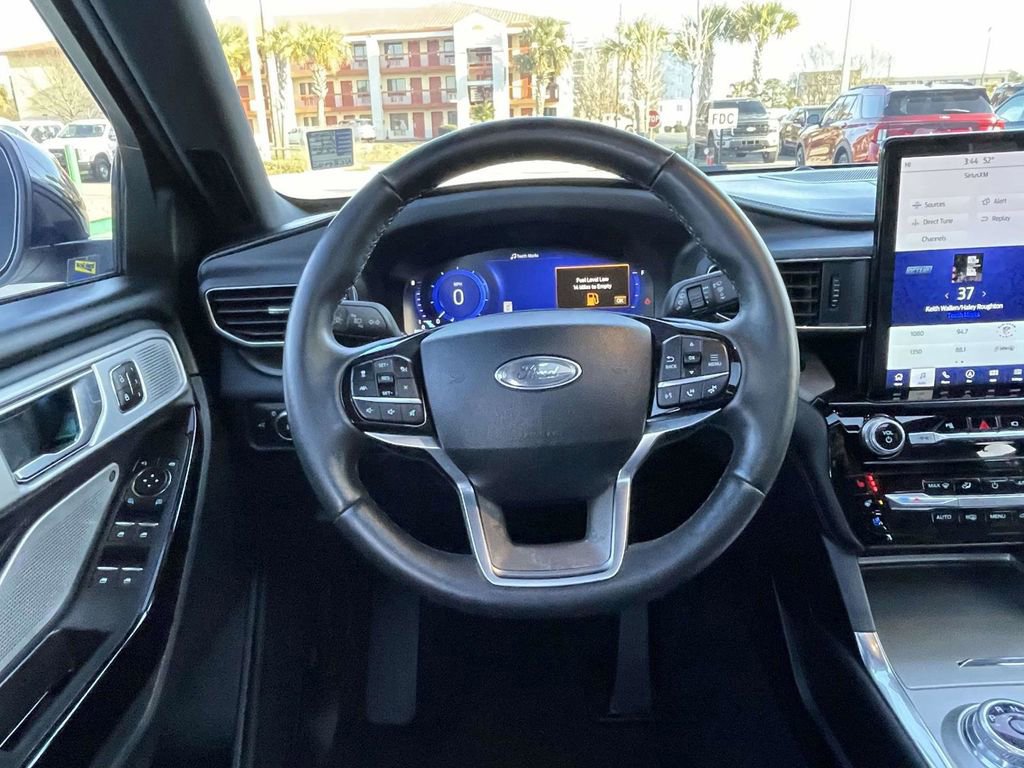 Certified 2022 Ford Explorer Platinum w/ Equipment Group 601A image 14