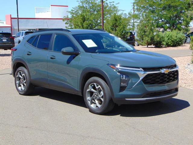 Used 2025 Chevrolet Trax LT w/ Driver Confidence Package