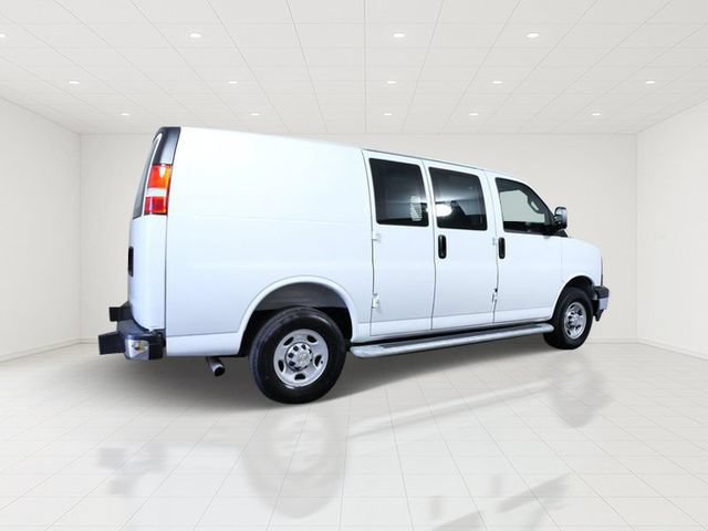 Used 2025 Chevrolet Express 2500 w/ Driver Convenience Package RWD image 6