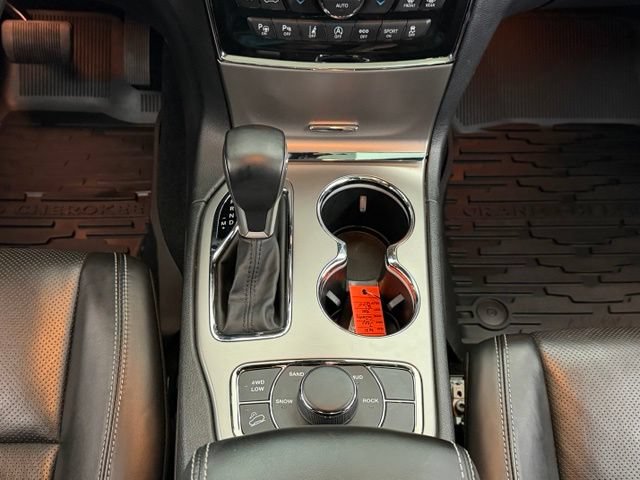 Used 2021 Jeep Grand Cherokee Limited w/ Quick Order Package 28K 80th AWD/4WD image 24