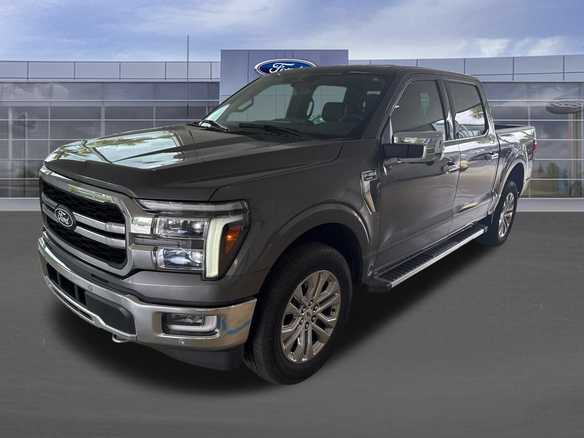 Certified 2024 Ford F150 Lariat w/ Tow/Haul Package AWD/4WD image 9
