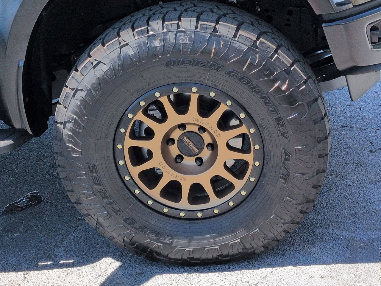 Certified 2025 Ford F150 Raptor AWD/4WD image 11