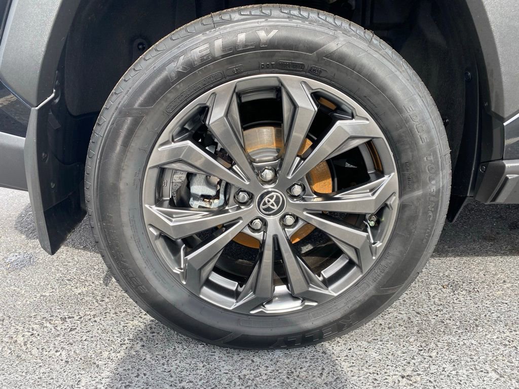 Used 2024 Toyota RAV4 Limited image 28