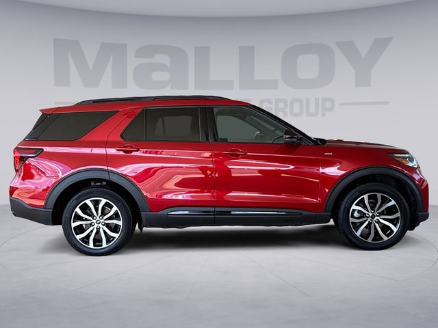 Certified 2025 Ford Explorer ST-Line image 6