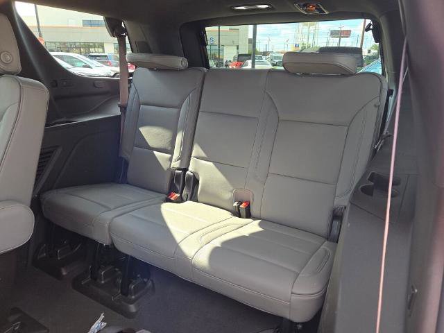 Used 2022 GMC Yukon SLT w/ SLT Premium Package image 21