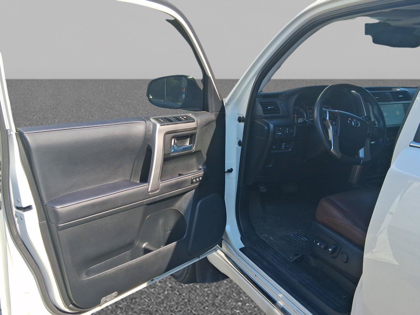 Used 2023 Toyota 4Runner Limited AWD/4WD image 11