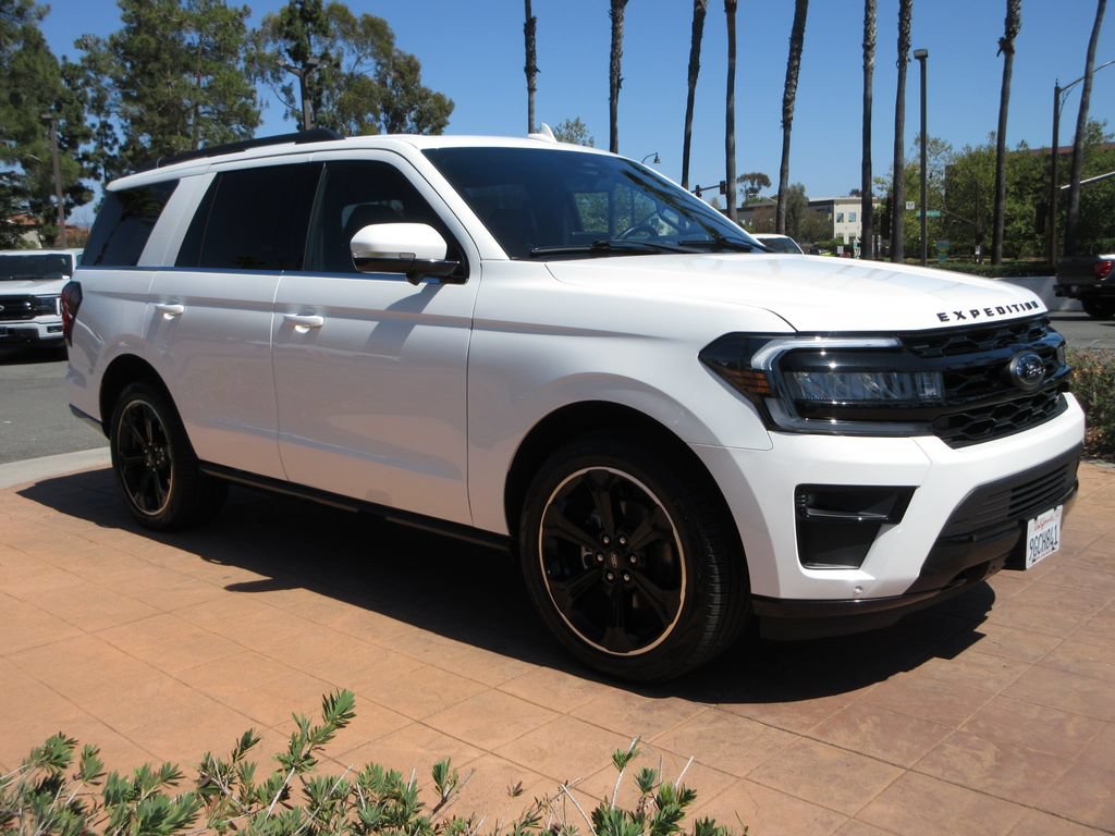 Certified 2023 Ford Expedition Limited AWD/4WD image 6