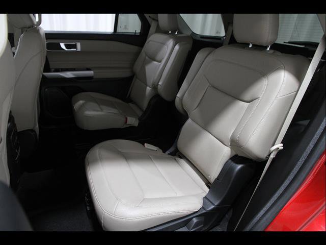 Certified 2024 Ford Explorer XLT w/ Equipment Group 202A image 20