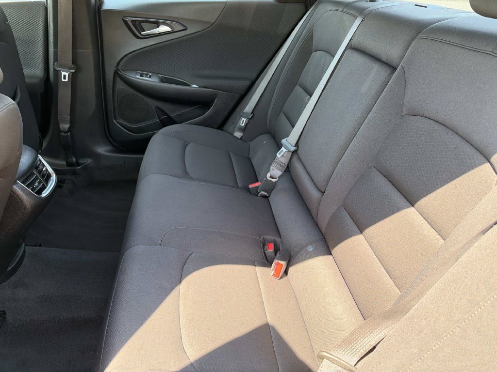 Used 2024 Chevrolet Malibu LT FWD image 17