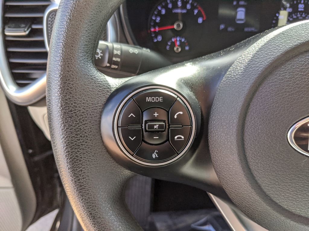 Used 2020 Kia Soul LX image 29