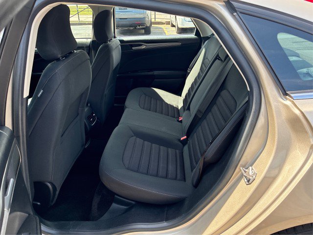 Certified 2018 Ford Fusion SE w/ Fusion SE Technology Package FWD image 10