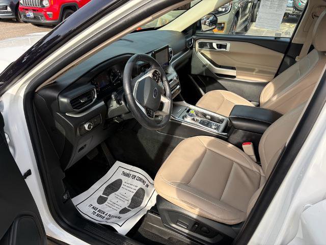 Certified 2021 Ford Explorer XLT w/ Equipment Group 202A image 11