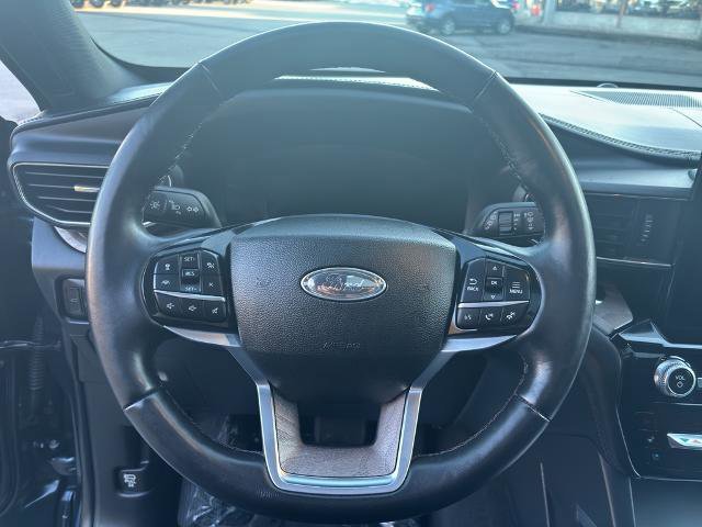 Certified 2024 Ford Explorer Platinum w/ Technology Package image 21