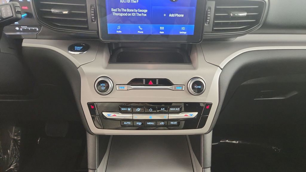 Certified 2023 Ford Explorer XLT image 18