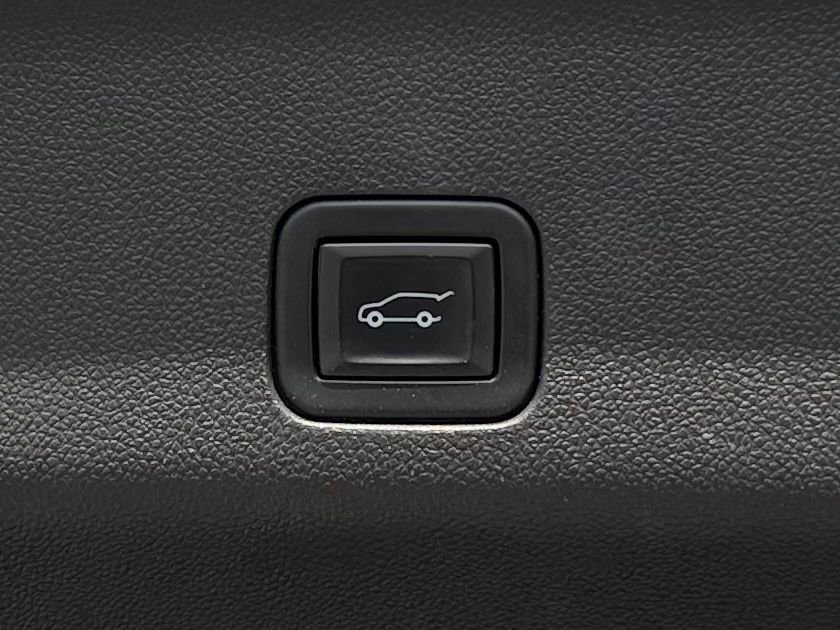 Used 2021 GMC Yukon Denali AWD/4WD image 11