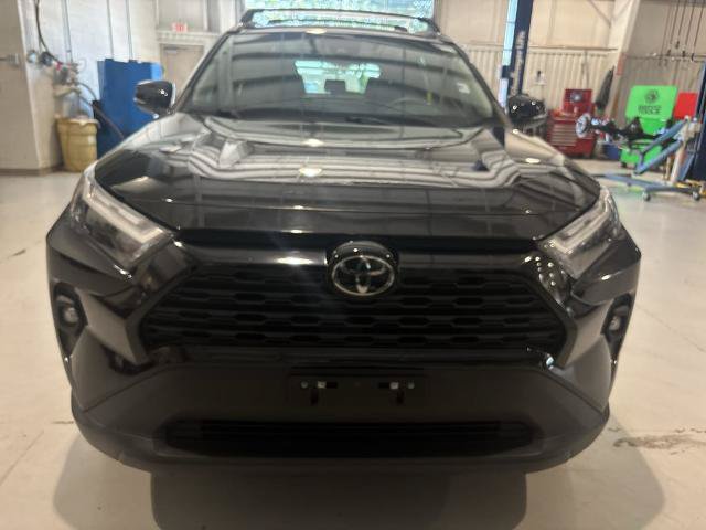 Used 2022 Toyota RAV4 XLE Premium FWD image 2