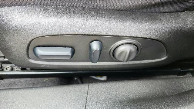 Used 2024 Chevrolet Malibu LT image 26