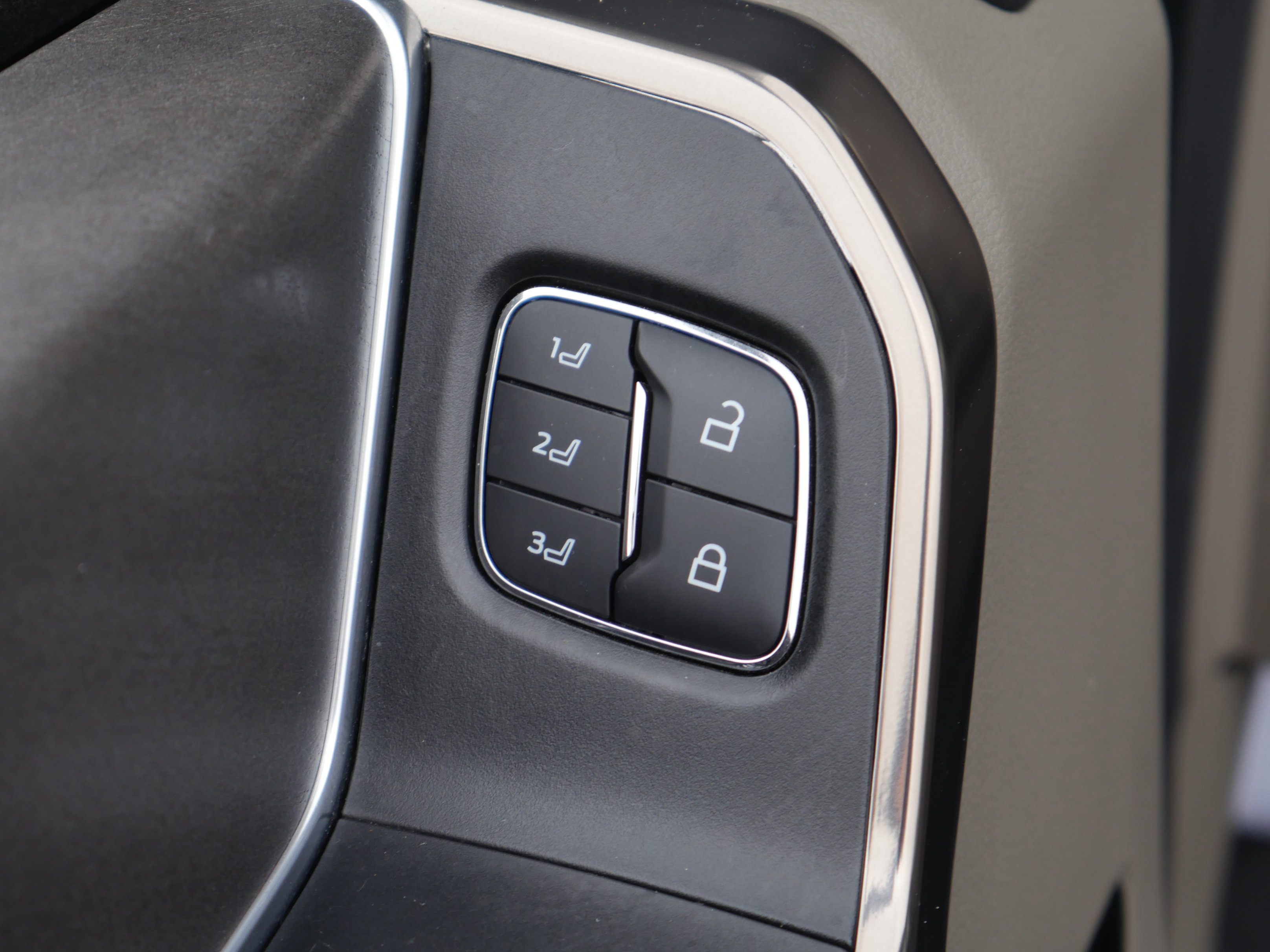 Certified 2025 Ford F150 Platinum w/ Equipment Group 703A Plus image 41