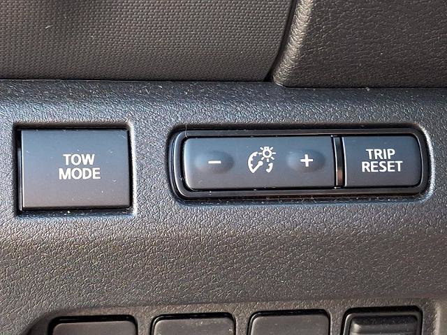Used 2024 Nissan Frontier SV AWD/4WD image 25