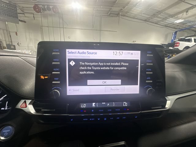 Used 2023 Toyota Sienna XLE FWD image 24
