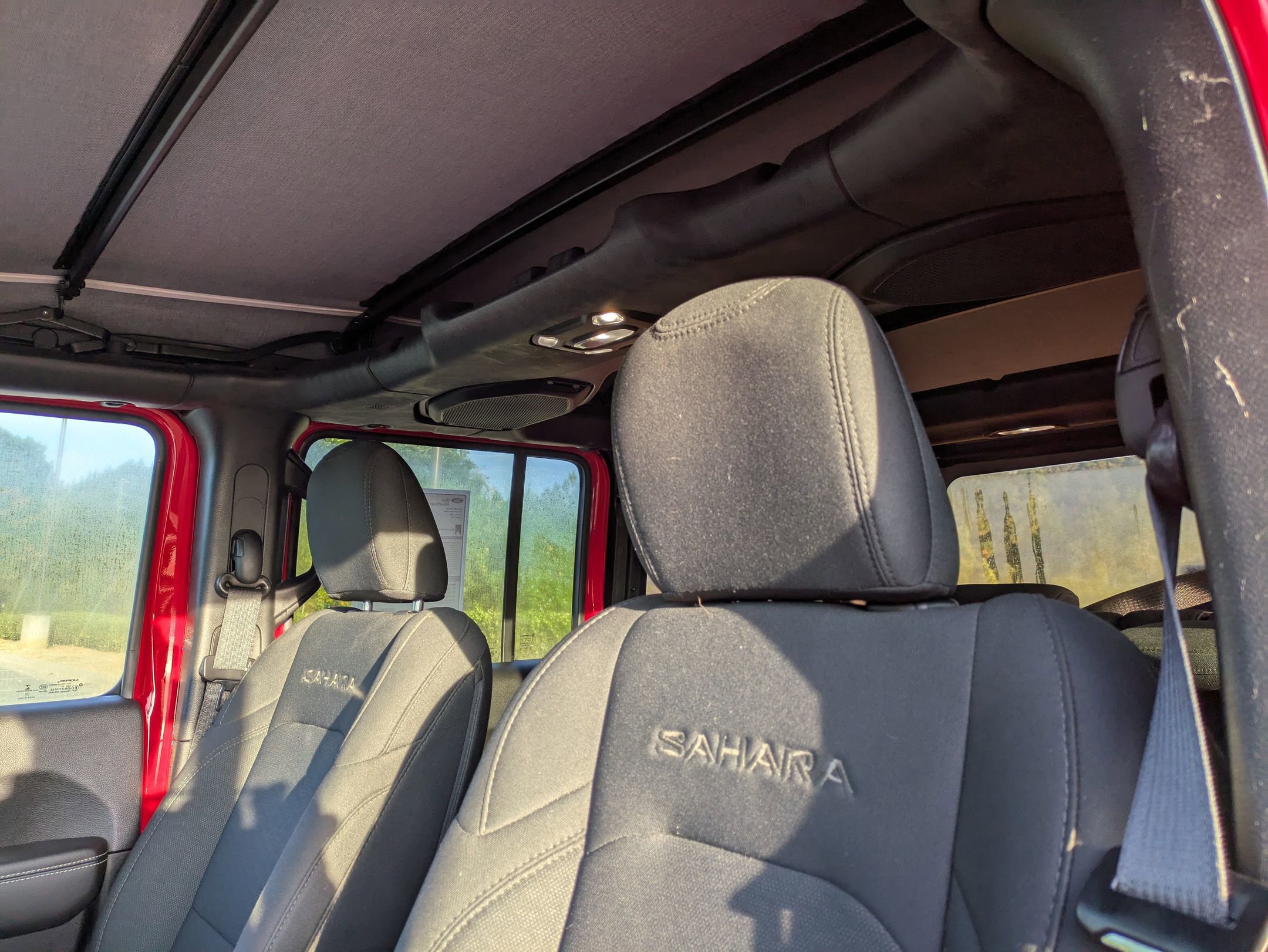 Used 2020 Jeep Wrangler Unlimited Sahara image 29