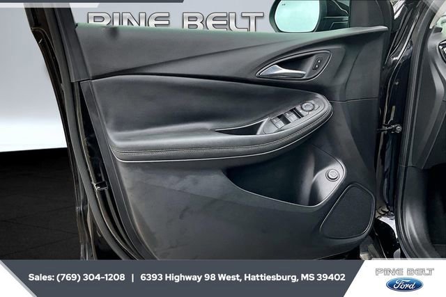 Used 2022 Buick Encore GX Select w/ Advanced Technology Package image 17