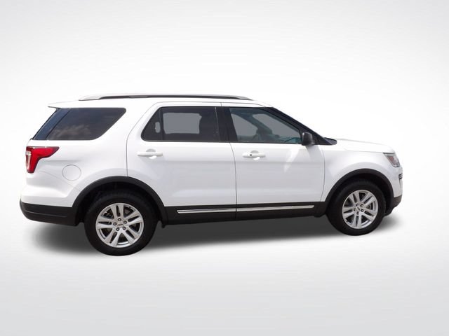 Certified 2018 Ford Explorer XLT AWD/4WD image 12