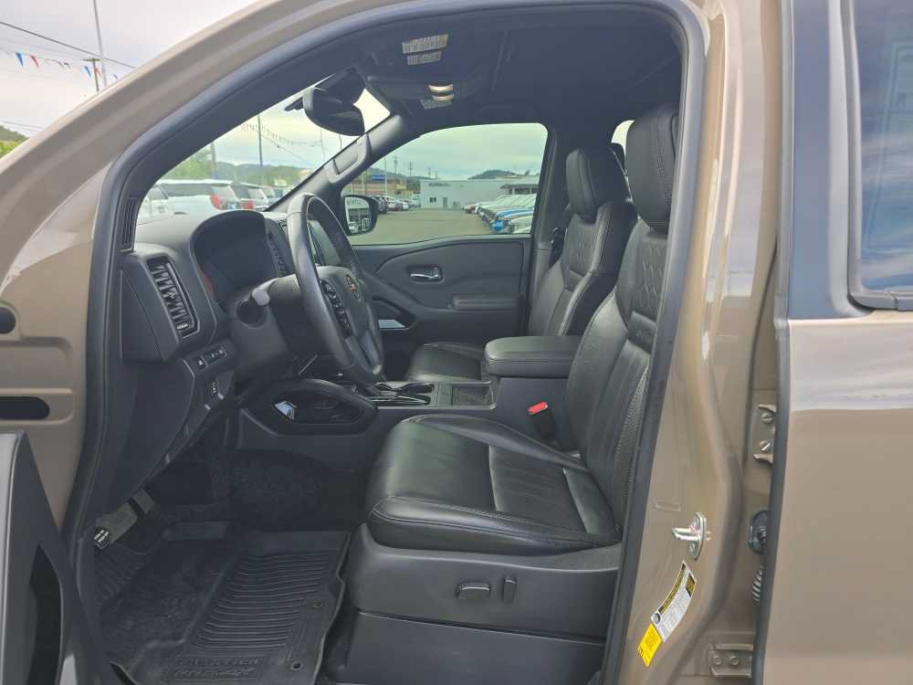 Used 2022 Nissan Frontier PRO-4X w/ Pro-4X Premium Package AWD/4WD image 9