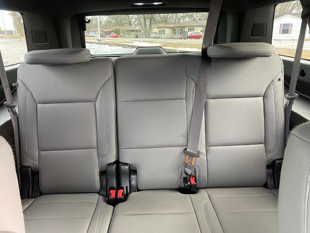 Used 2023 Chevrolet Suburban Z71 image 31