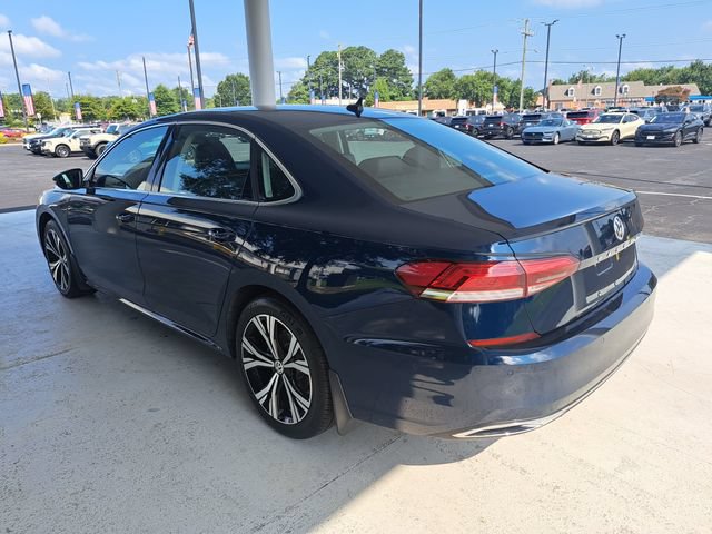 Used 2020 Volkswagen Passat 2.0T SEL FWD image 4