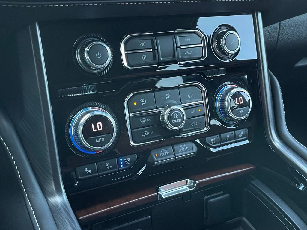 Used 2023 GMC Yukon XL Denali Ultimate image 19