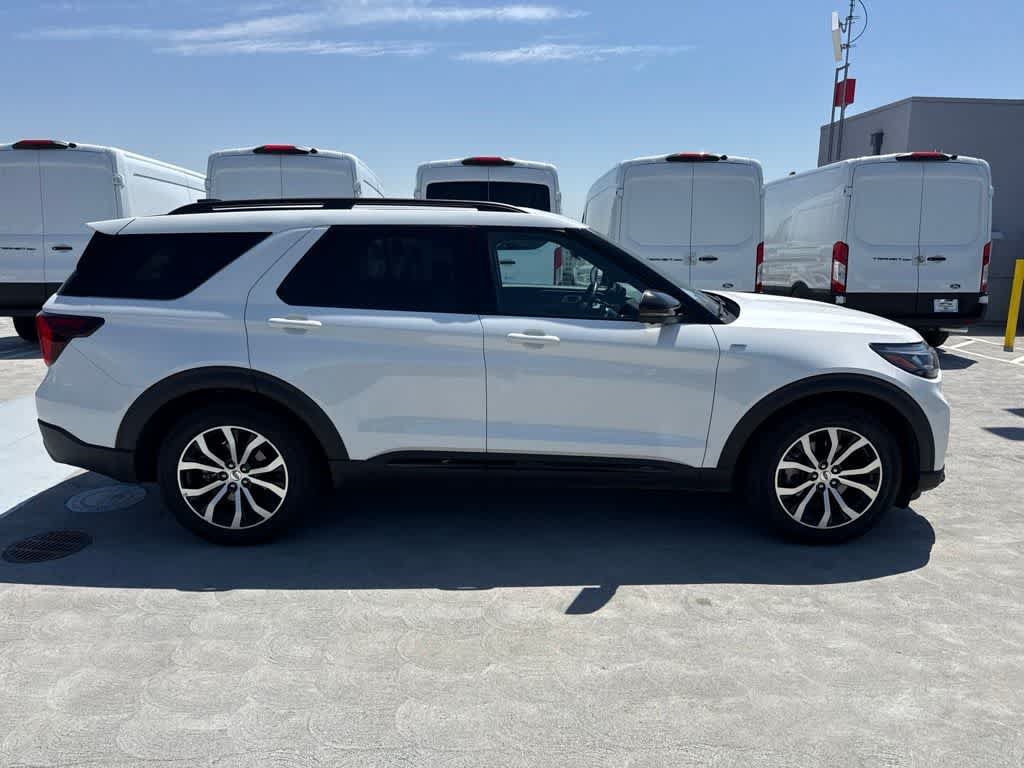 Certified 2025 Ford Explorer ST-Line RWD image 6