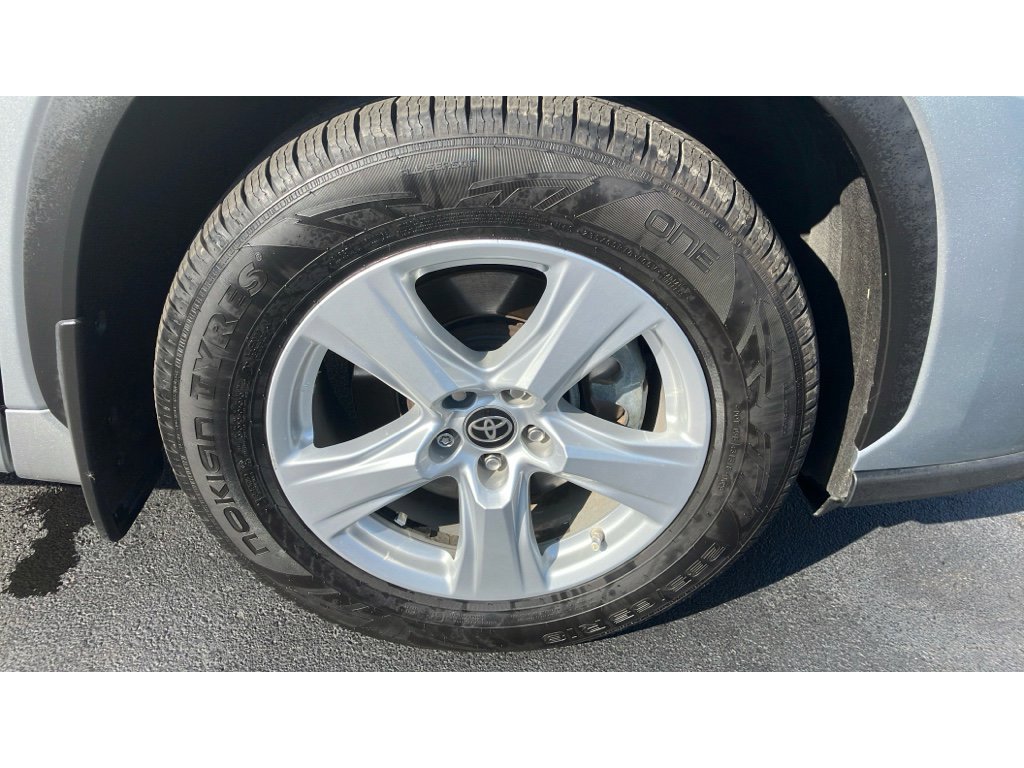 Used 2021 Toyota Highlander LE w/ Protection Package #3 (TMS) image 16