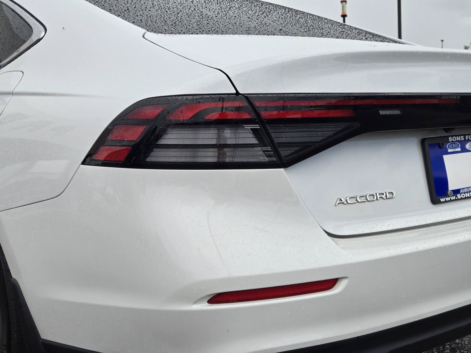 Used 2024 Honda Accord EX image 11