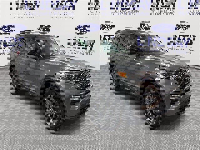 Certified 2022 Ford Explorer XLT w/ Equipment Group 202A
