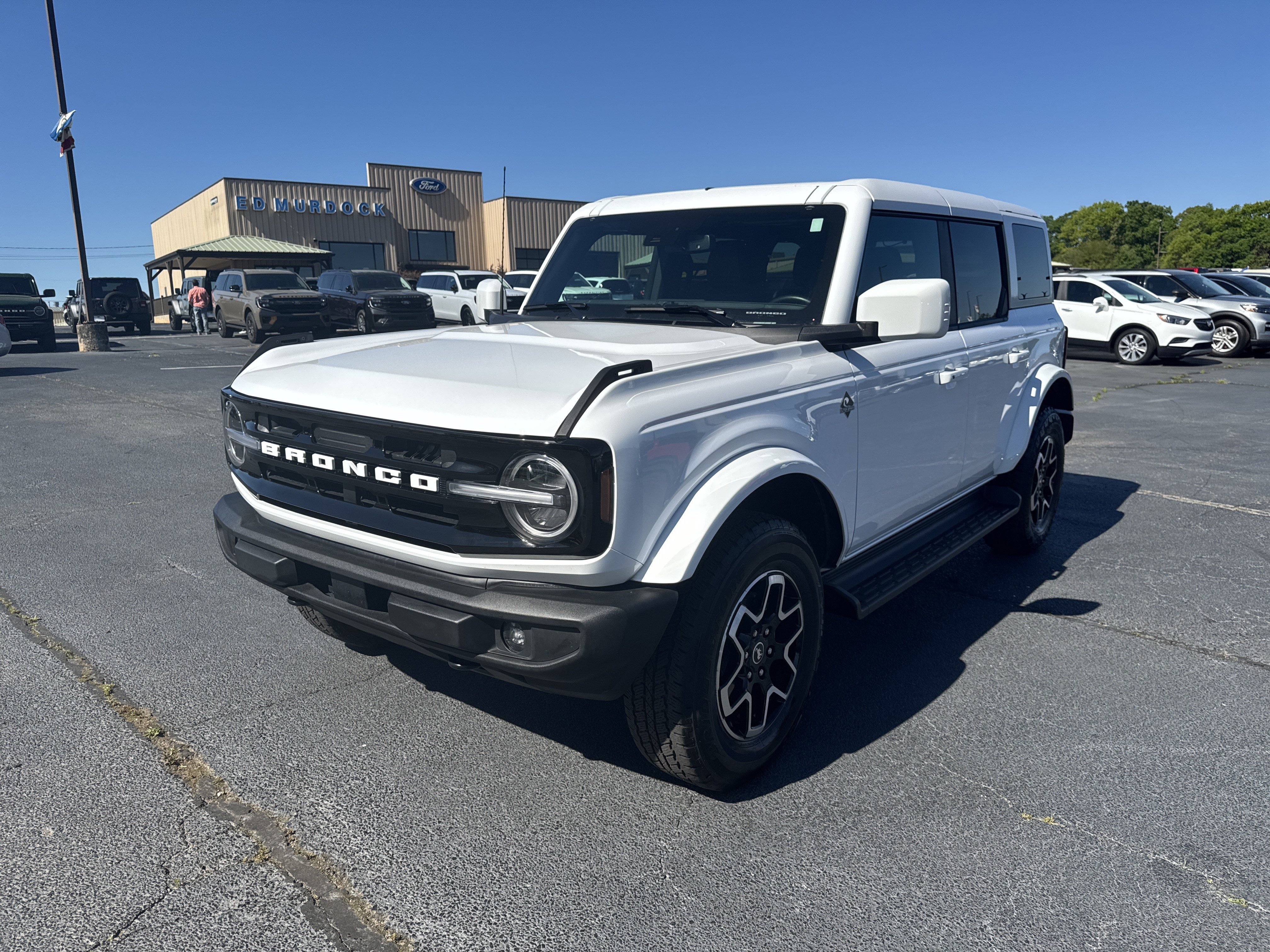 Certified 2025 Ford Bronco Outer Banks image 2