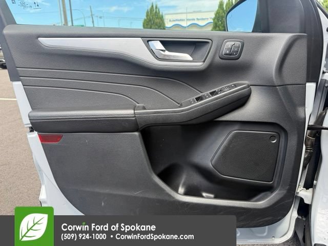 Certified 2025 Ford Escape Platinum AWD/4WD image 22