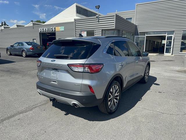 Certified 2022 Ford Escape Titanium w/ Class II Trailer Tow Package image 10