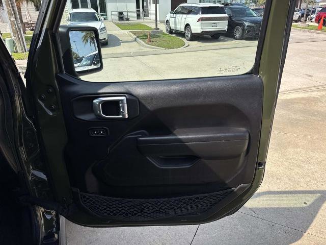 Used 2022 Jeep Gladiator Sport AWD/4WD image 17