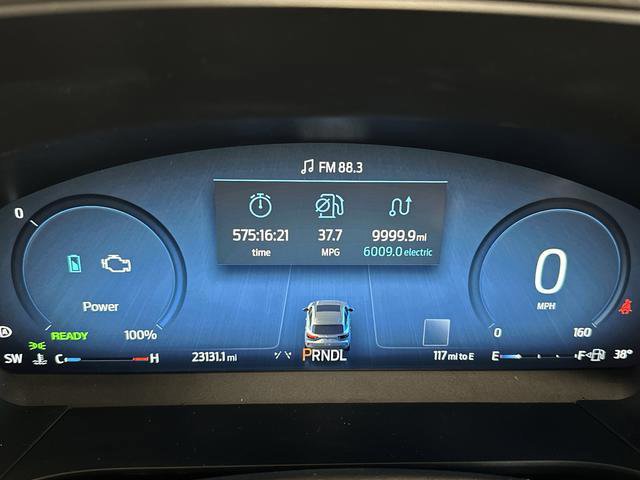 Certified 2025 Ford Escape ST-Line Elite w/ Premium Technology Package image 18