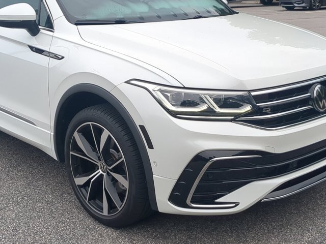 Used 2024 Volkswagen Tiguan SEL R-Line AWD/4WD image 10