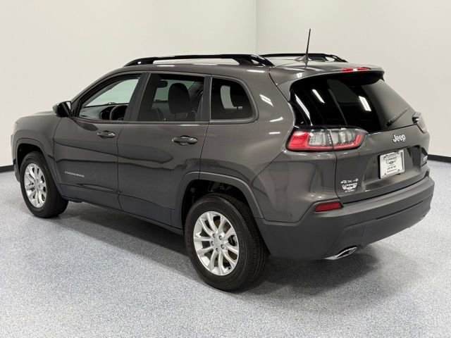 Used 2022 Jeep Cherokee Latitude Lux w/ Sun & Sound Group AWD/4WD image 9