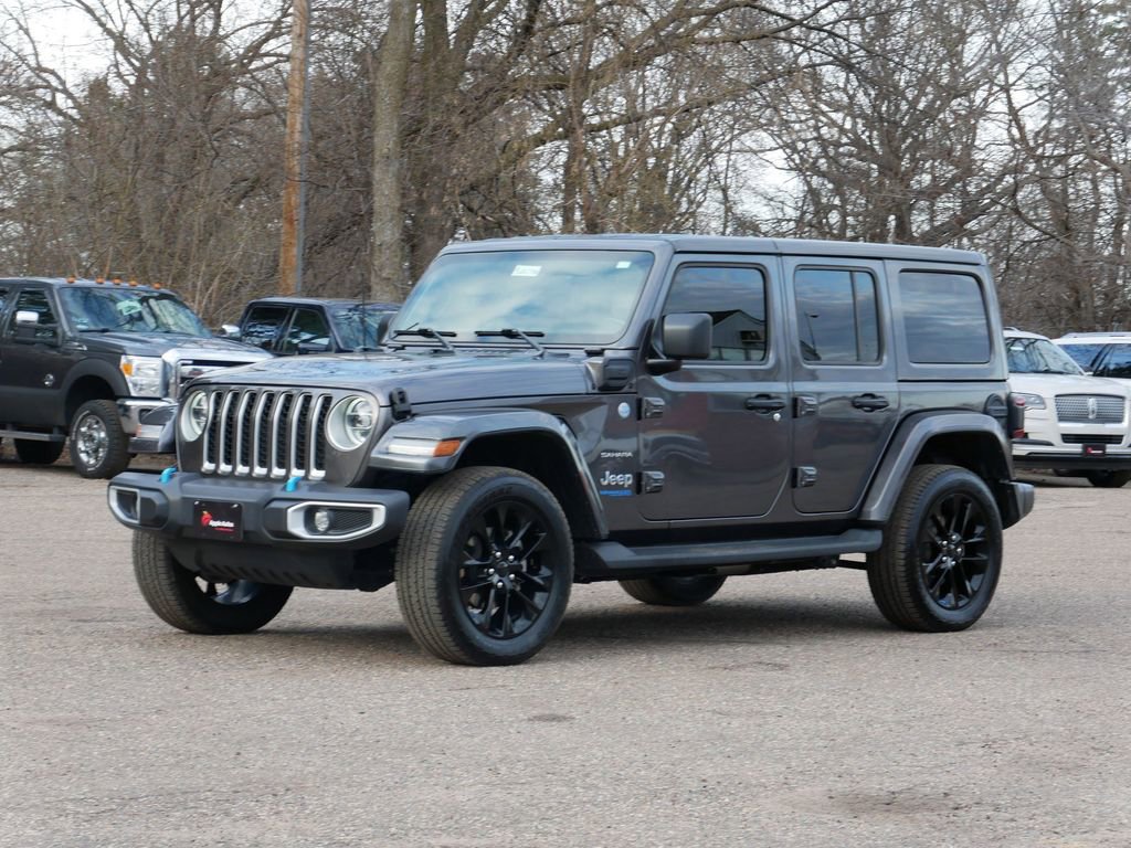 Used 2022 Jeep Wrangler Unlimited Sahara w/ Cold Weather Group image 6