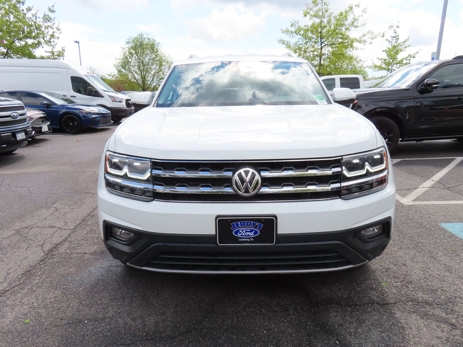 Used 2019 Volkswagen Atlas SE w/ Towing Package AWD/4WD image 2