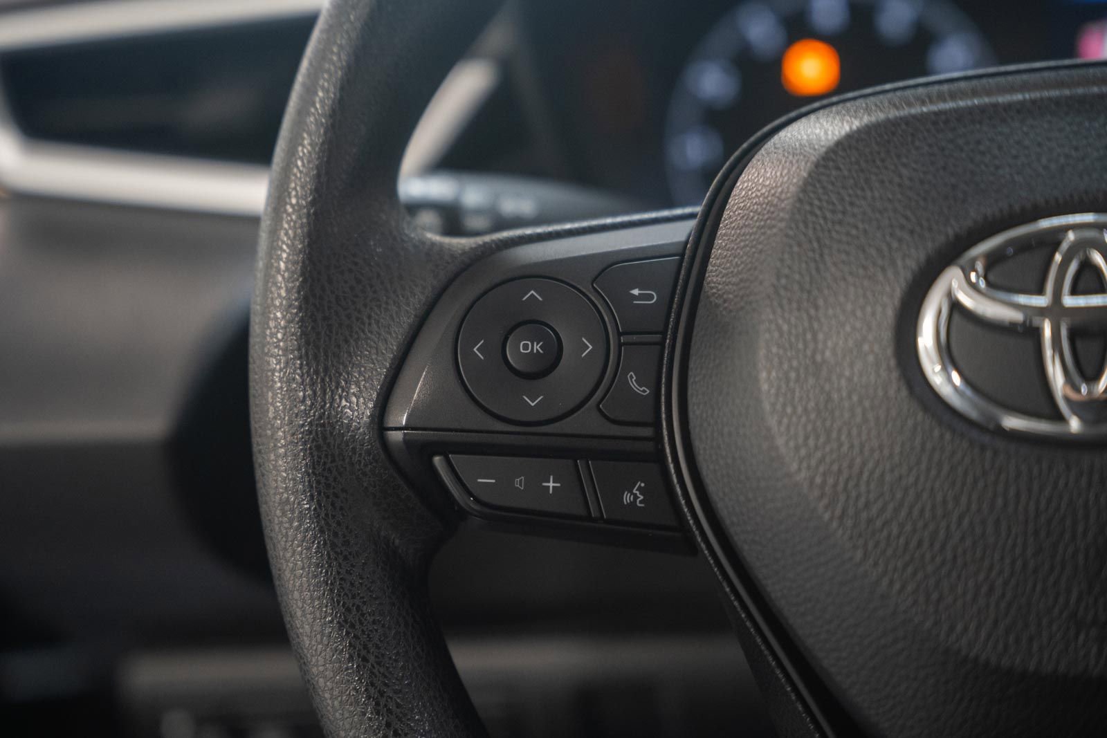 Used 2023 Toyota Corolla LE FWD image 30