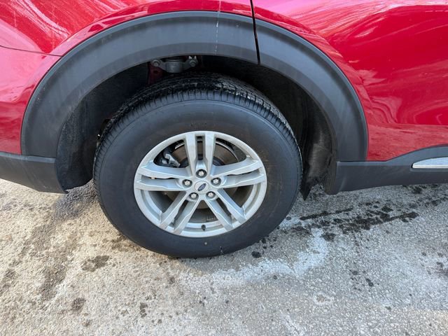 Certified 2022 Ford Explorer XLT w/ Equipment Group 202A image 32